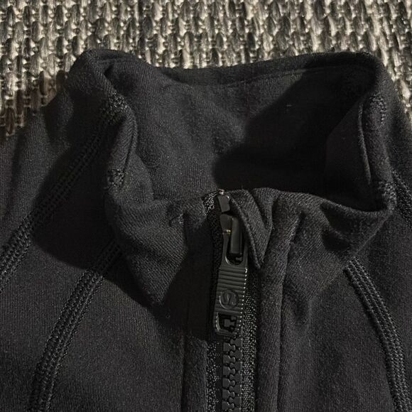 Lululemon Define Jacket - Picture 4 of 9